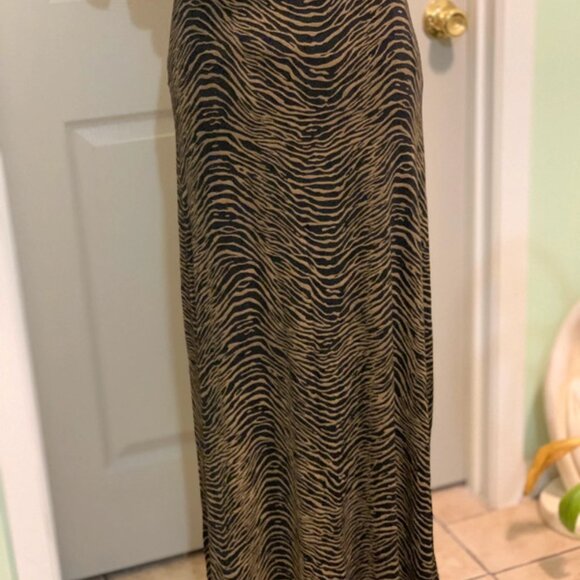 Zebra Print Maxi Skirt - Picture 3 of 5